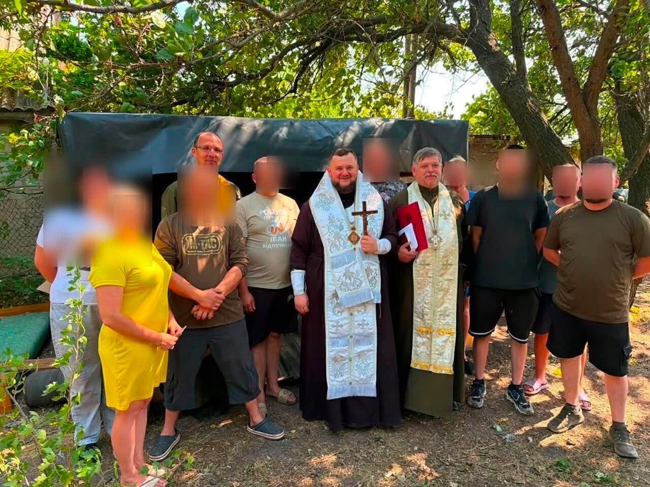 Владика Варсонофій відвідав військових на позиціях, помолився з ними та нагородив їх архієрейськими грамотами