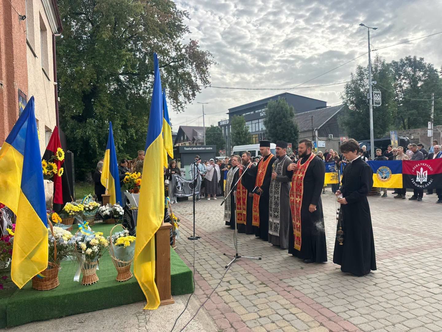 У Ясінянській територіальній громаді вшанували пам’ять полеглих Героїв України