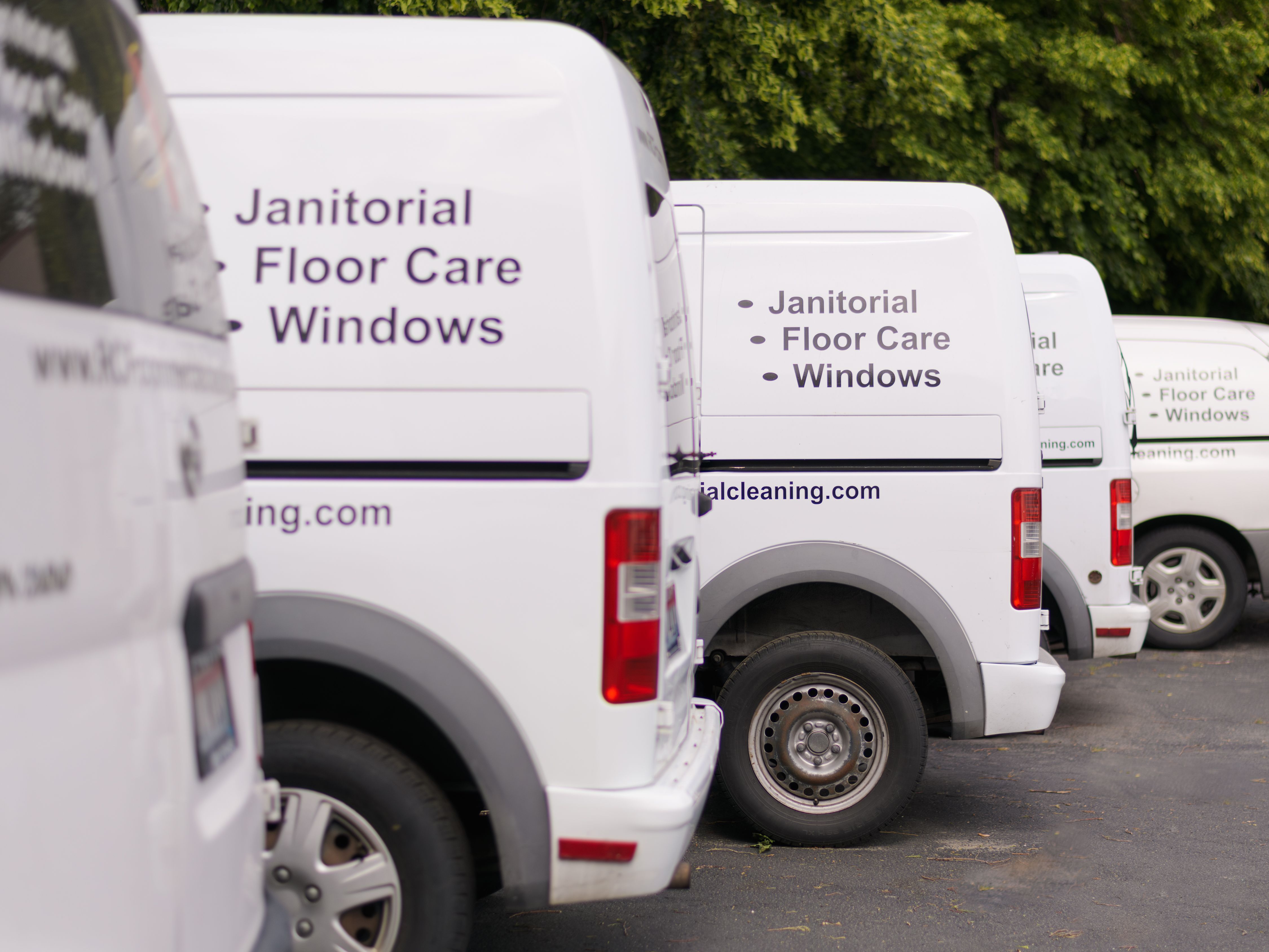 What Makes a Great Commercial Cleaning Partner? 7 Qualities to Look For