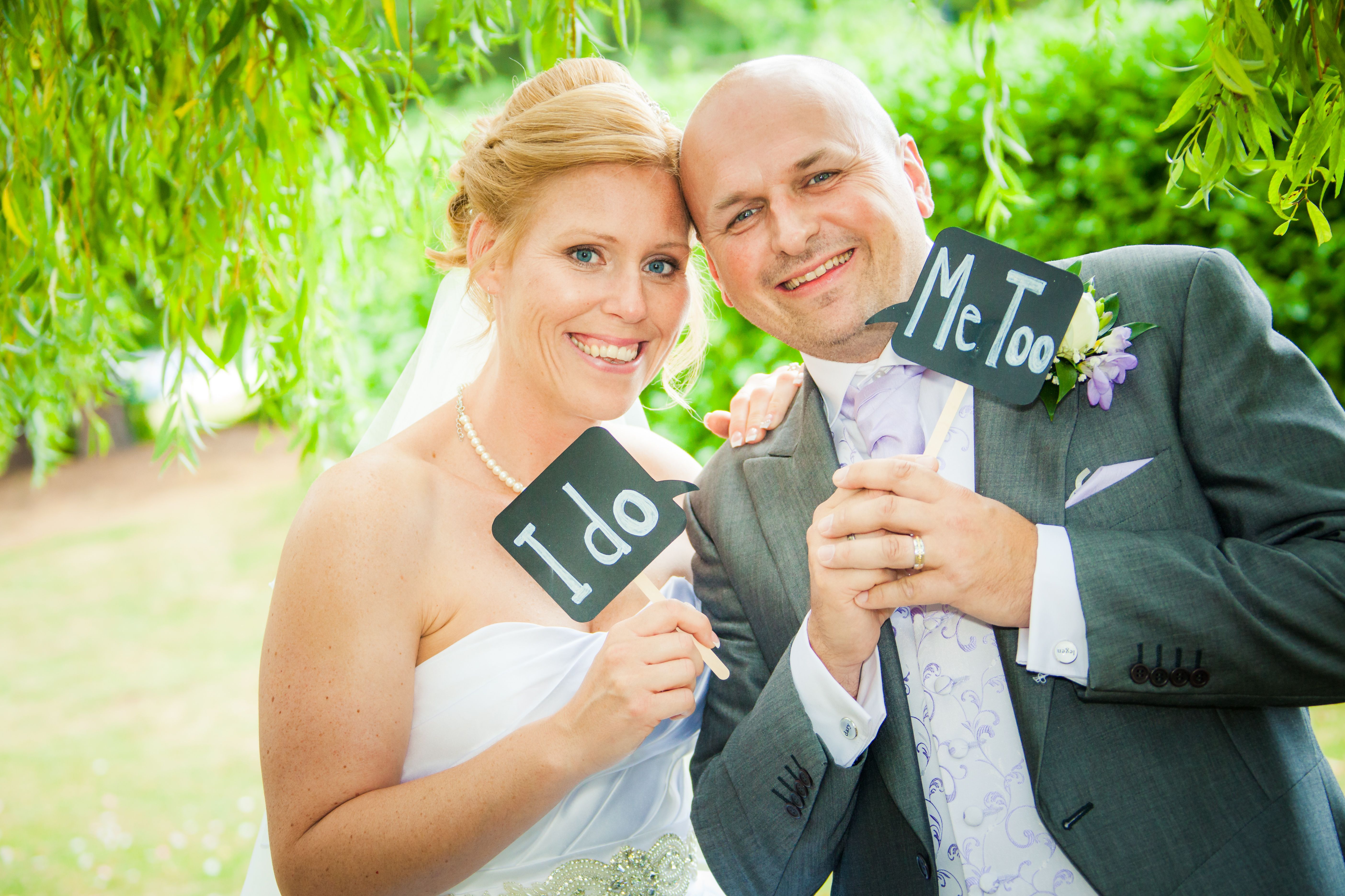 25 Essential Questions to Ask Your Wedding Photographer