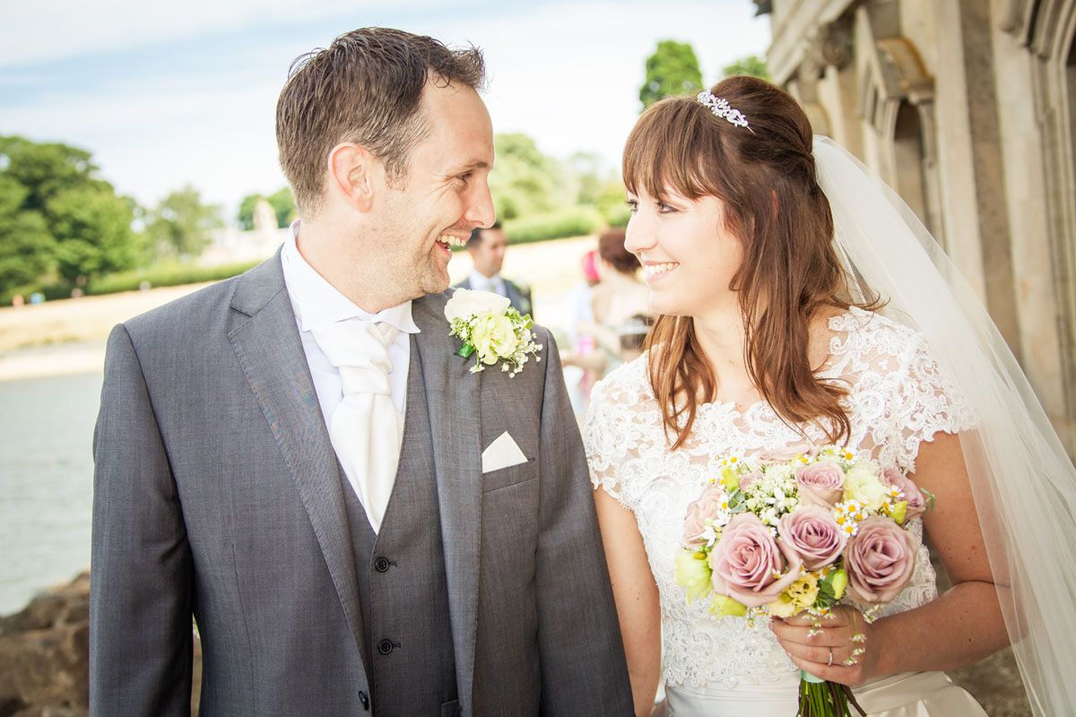What Makes Wedding Photography Truly Timeless? An Expert Guide