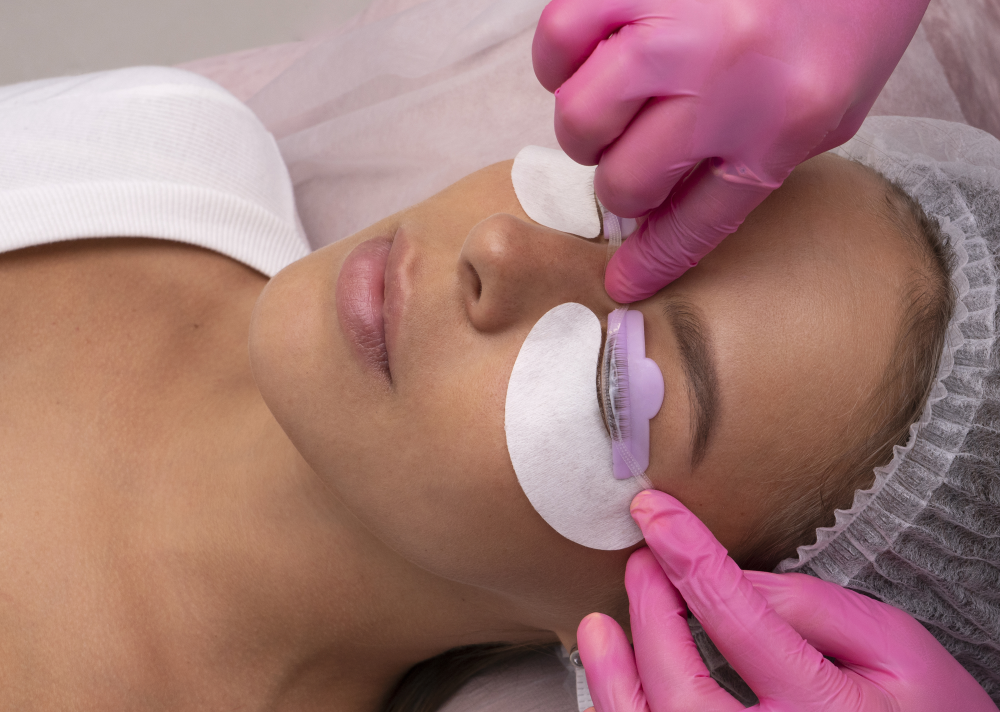 Premade vs. Pro-Made Lash Fans: What's the Difference? 