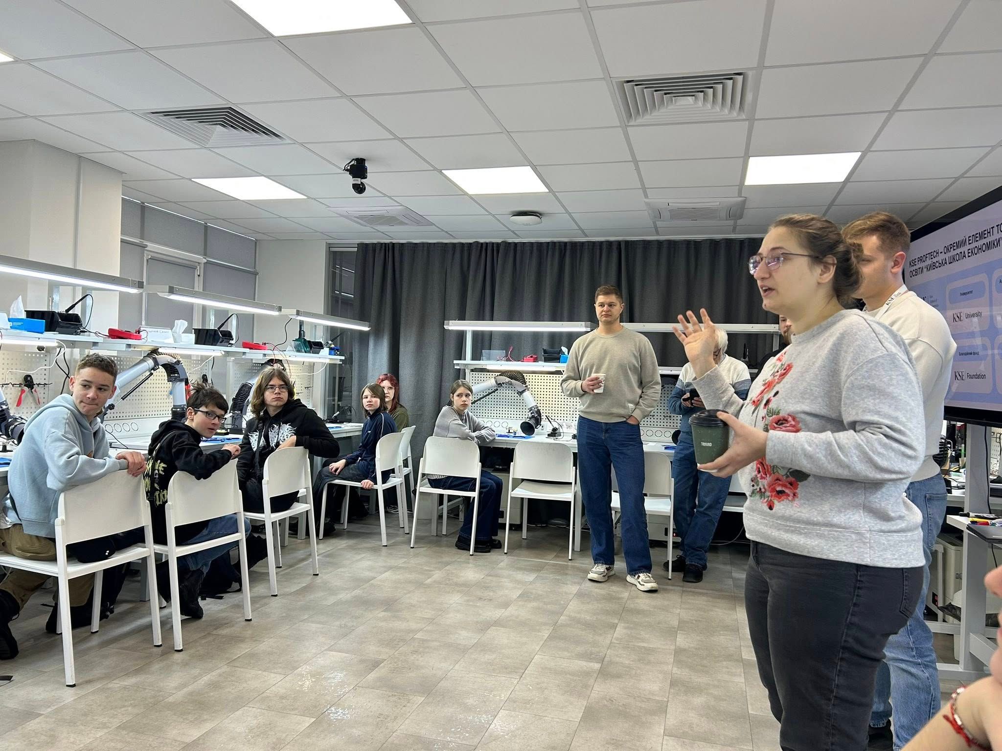 STEM як старт інженерного маршруту: KSE ProfTech знайомить молодь із виробничими професіями