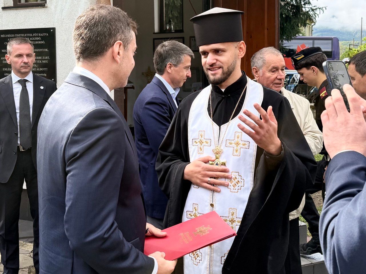 Секретар Закарпатської єпархії ПЦУ провів робочу зустріч з Уповноваженим ВРУ з прав людини Дмитром Лубінцем